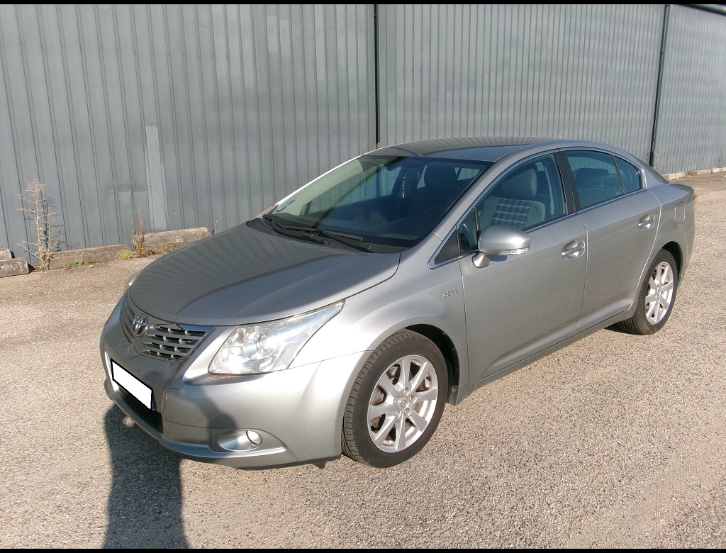 Toyota Avensis 2.2 D4D 150 LOUNGE BVA