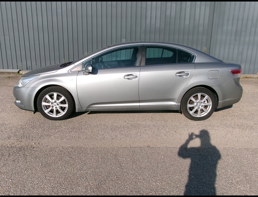 Toyota Avensis - 2.2 D4D 150 LOUNGE BVA