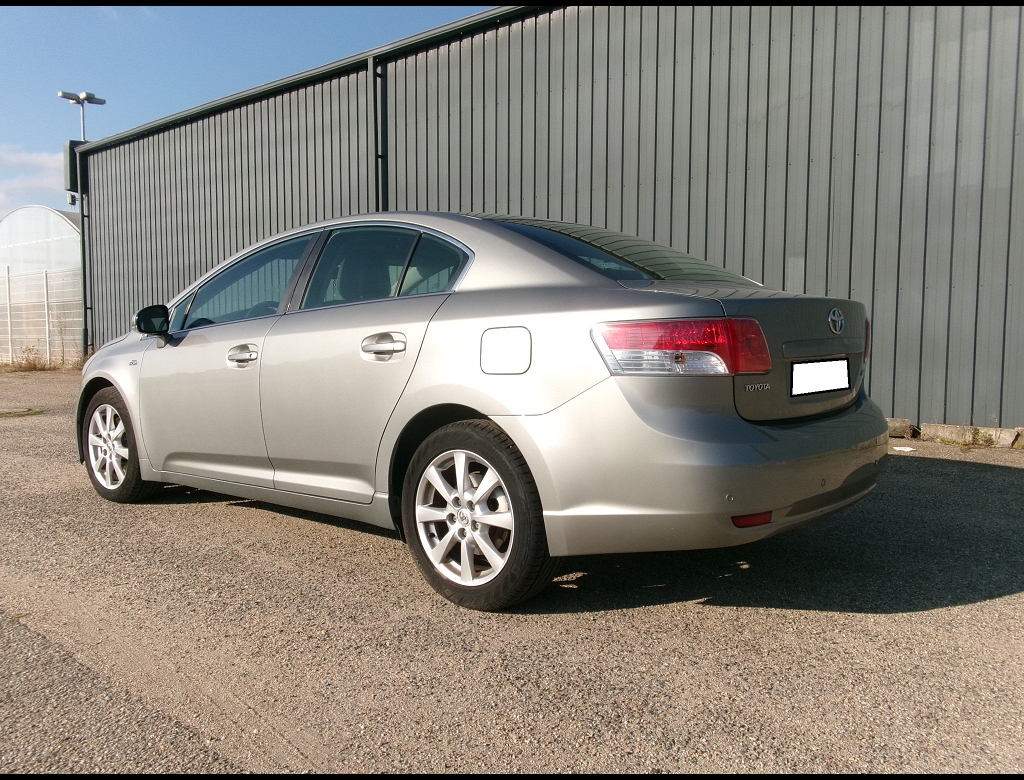 Toyota Avensis - 2.2 D4D 150 LOUNGE BVA