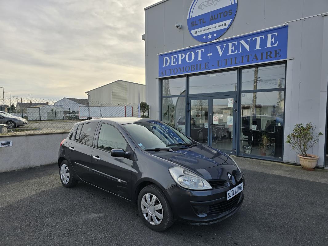 Renault Clio 3 1.5L DCI 70 CH GARANTIE 12 MOIS / REPRISE POSSIBLE